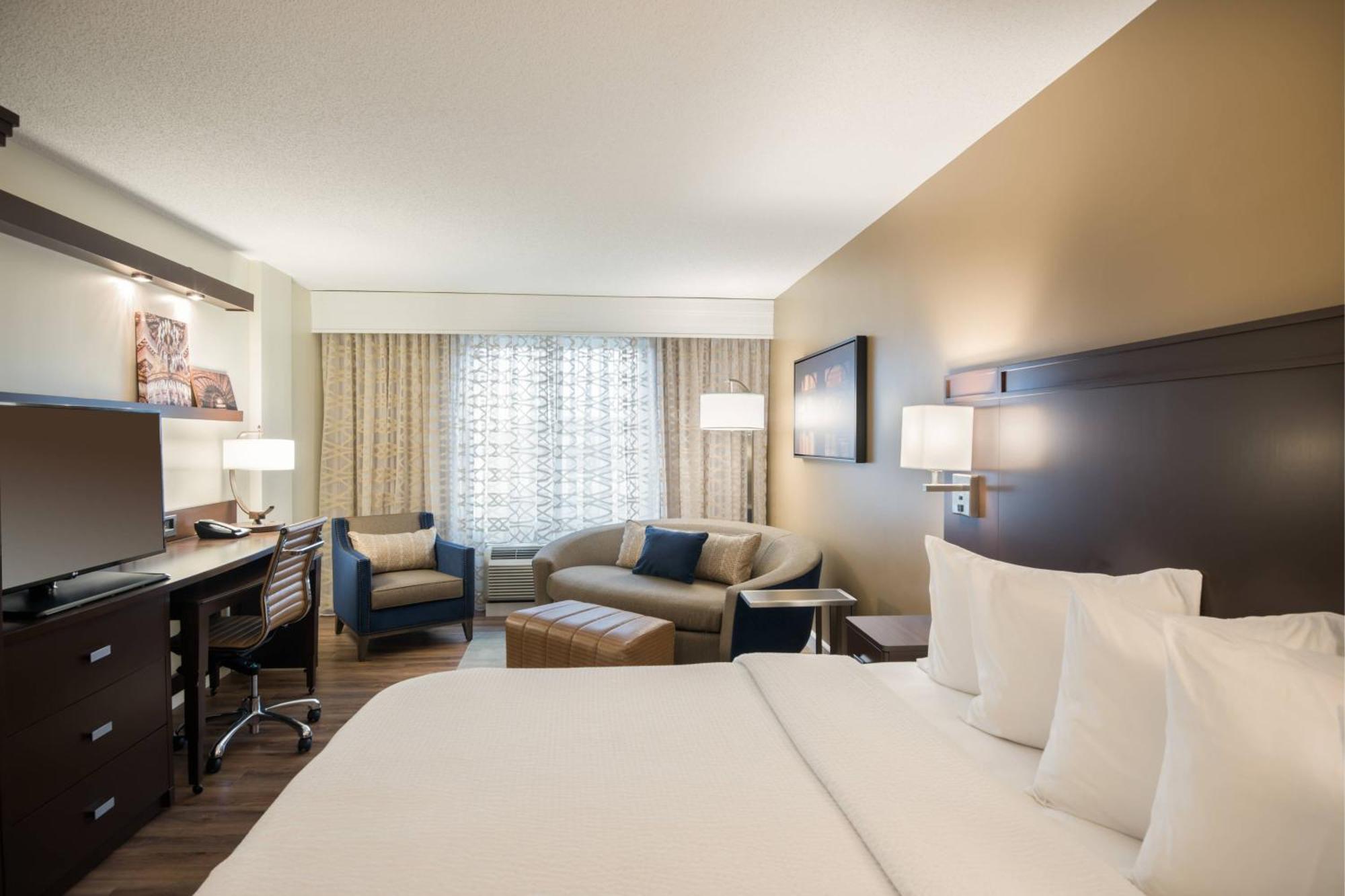 Courtyard By Marriott Charleston Historic District Hotel Bagian luar foto
