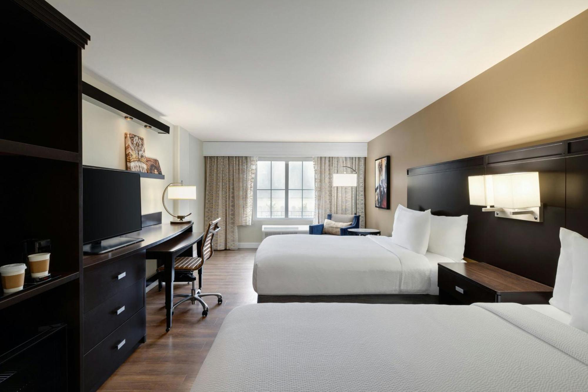 Courtyard By Marriott Charleston Historic District Hotel Bagian luar foto