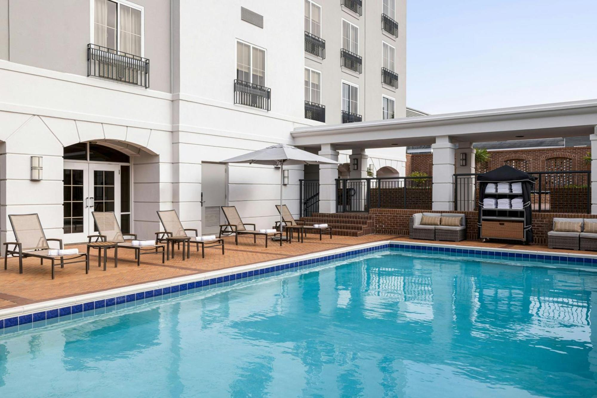 Courtyard By Marriott Charleston Historic District Hotel Bagian luar foto