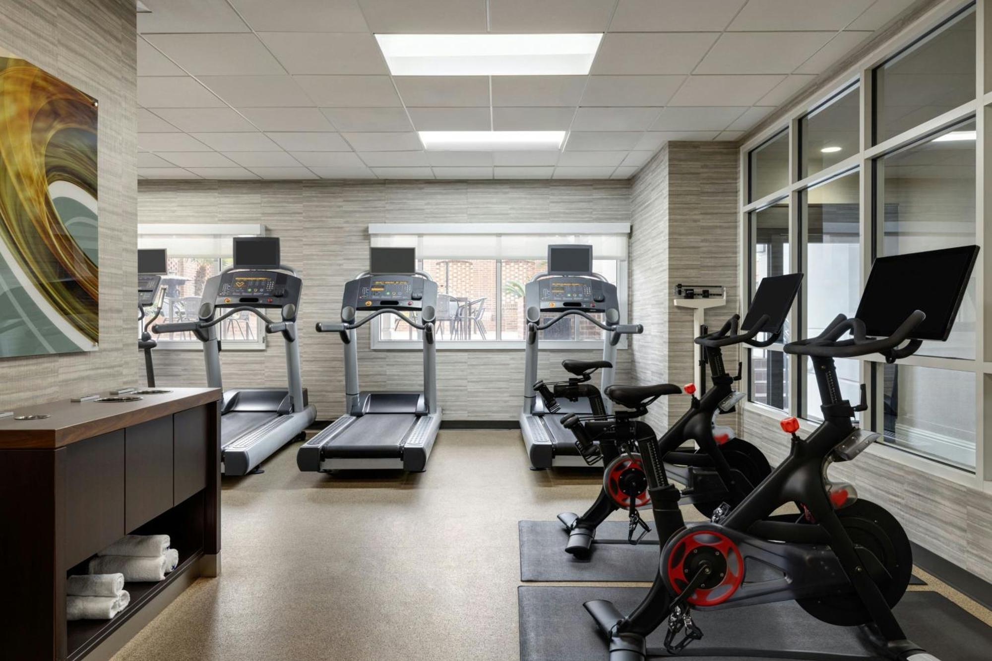 Courtyard By Marriott Charleston Historic District Hotel Bagian luar foto