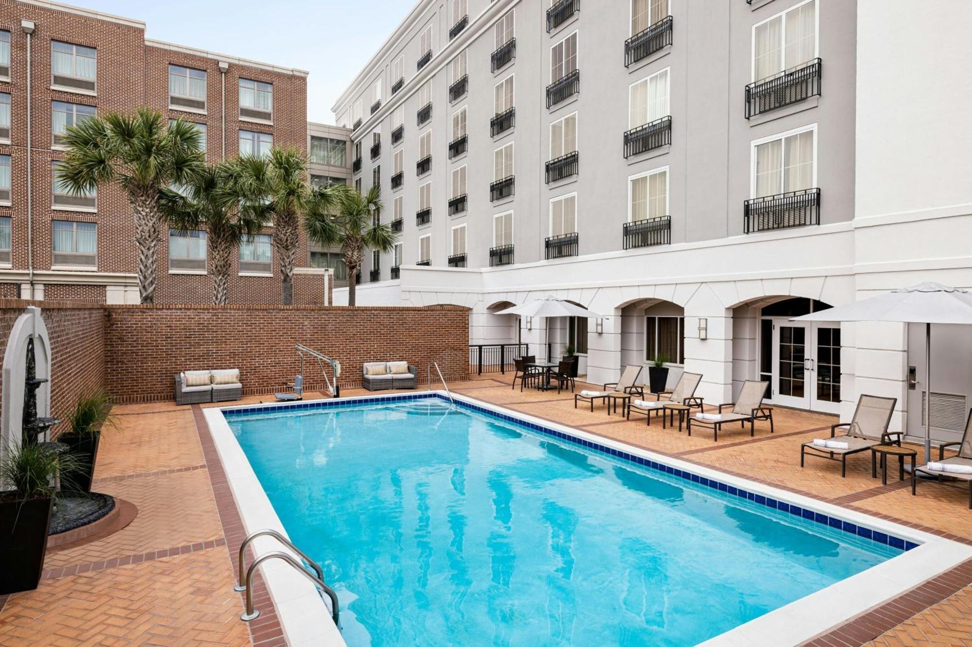 Courtyard By Marriott Charleston Historic District Hotel Bagian luar foto