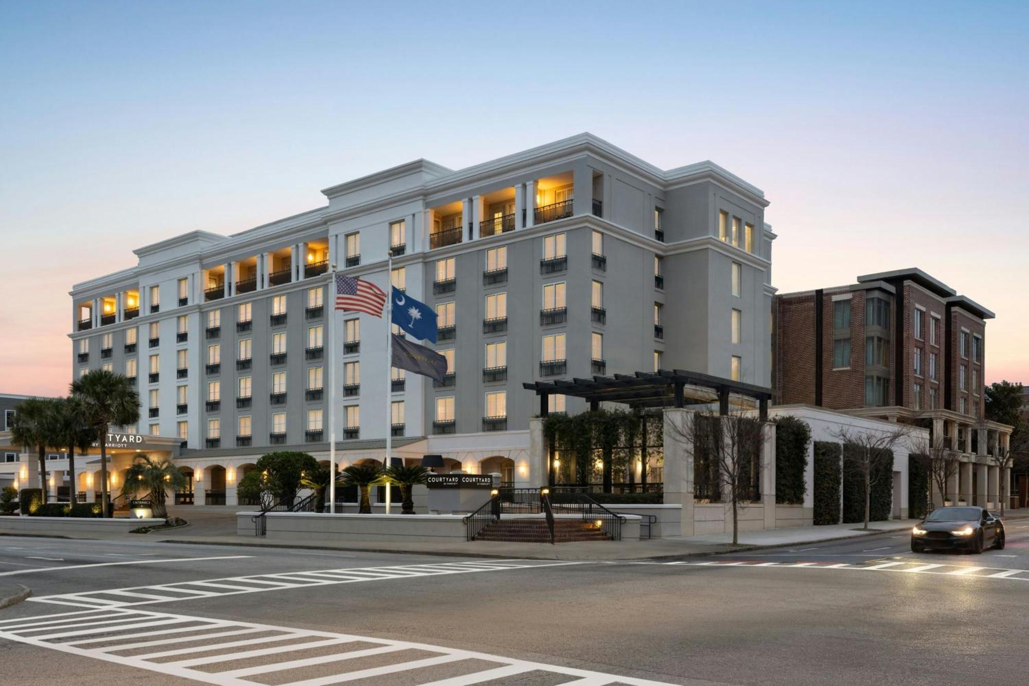Courtyard By Marriott Charleston Historic District Hotel Bagian luar foto
