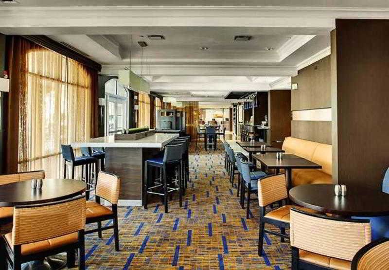 Courtyard By Marriott Charleston Historic District Hotel Bagian luar foto